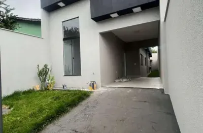 Casa com 3 quartos à venda na Rua Dona Adelaide Monclar, Parque Veiga Jardim, Aparecida de Goiânia, 130 m2 por R$ 500.000