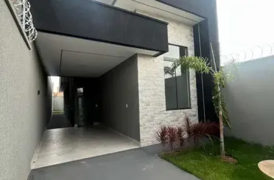Casa com 3 quartos à venda na Rua 67, Independência - 3º Complemento, Aparecida de Goiânia, 102 m2 por R$ 393.000