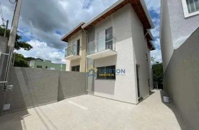 Magníficos sobrados com piscina à venda - localização privilegiada