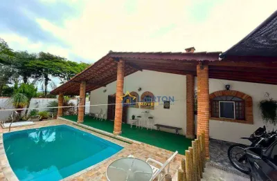 Casa maravilhosa em condomínio fechado – conforto, segurança e muito espaço!