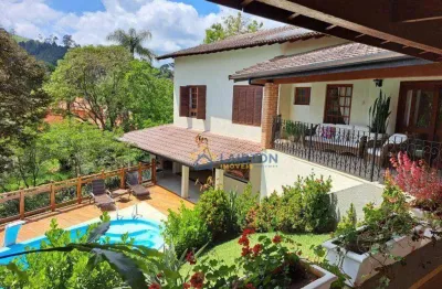 Casa estilo chácara em condomínio fechado – vista incrível e muito espaço!
