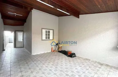 Casa com 2 dormitórios e amplo quintal à venda no alvinópolis, atibaia