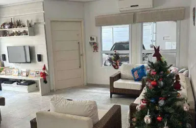 Casa com 3 quartos à venda na Rua Lírio, Vila Roma, Salto