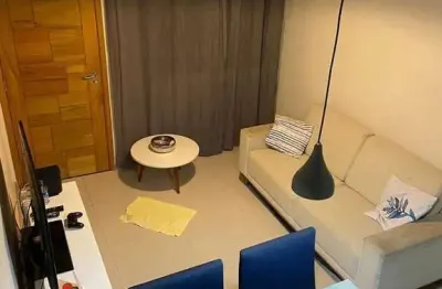 Seu novo lar aguarda por você neste encantador sobrado em vila fechada