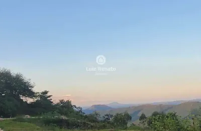 Excelente lote com vista maravilhosa para o vale no morro do chapéu.