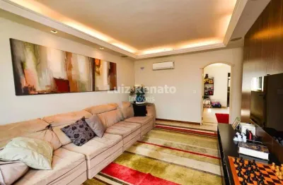 Casa com 5 quartos à venda na Rua Vicentina de Souza, Sagrada Família, Belo Horizonte