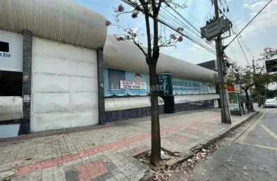 Lojão para alugar – 1.600 m² de vão livre + 60 vagas | av. do contorno – gutierrez
