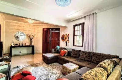 Casa ampla com 4 quartos, piscina e varanda gourmet em fernão dias, belo horizonte