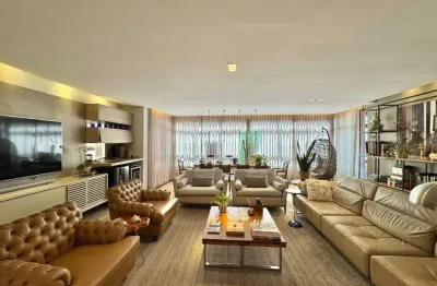 Apartamento com 04 quartos(03 suítes) no bairro funcionários