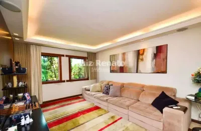 Casa com 5 quartos para alugar na Rua Vicentina de Souza, Sagrada Família, Belo Horizonte