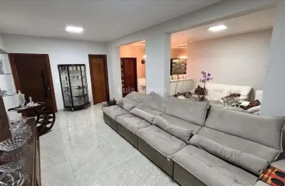 Apartamento com 4 quartos à venda na Rua Marabá, Santo Antônio, Belo Horizonte
