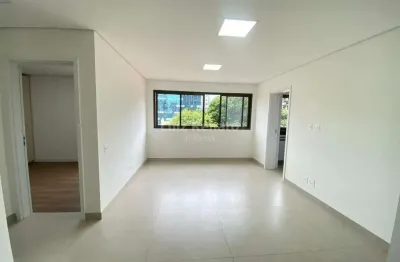 Apartamento com 2 quartos para alugar na Rua dos Aimorés, Lourdes, Belo Horizonte