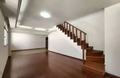 Cobertura duplex de 4 quartos para locação no bairro Lourdes