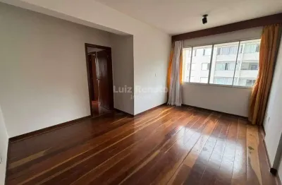 Apartamento com 3 quartos para alugar na Rua Teixeira de Freitas, Santo Antônio, Belo Horizonte