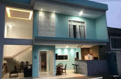 Casa dúplex  com pé  direito alto linda taquara nao aceita financiamento