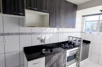 Apartamento com 03 dormitórios, semimobiliado, ótima posição solar , Elevador , a 5 minutos do centro.