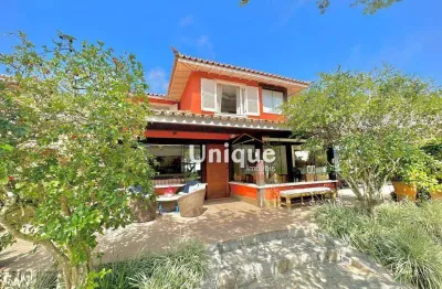 Casa pé na areia com 5 quartos à venda, 300 m² por r$ 2.980.000 - manguinhos - armação dos búzios/rj