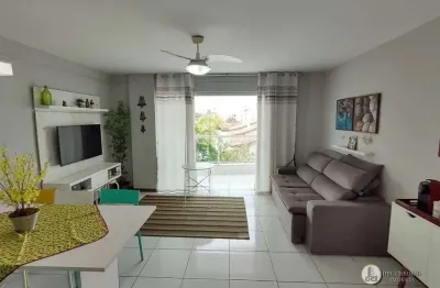 Apartamento locação anual 2 quartos sendo 1 suíte, 70m², mobiliado, frente, praia de peracanga - enseada azul - guarapari-es