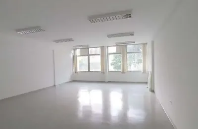Sala comercial 64,64m² com 2 banheiros 1 vaga no itaim bibi próximo à avenida nove de julho no itai