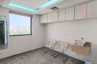 Sala comercial com 40m² para locação com recepção 2 salas 2 banheiros 2 vagas ao lado do Hospital S