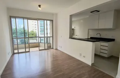 Apartamento  reformado à venda com 61m com varanda 2 dormitórios 1 suíte 2 vagas em condomínio comp