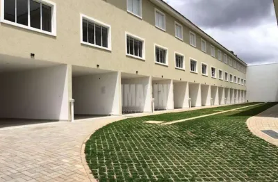 Sobrado em condomínio na vila matilde com 3 dorms sendo 1 suíte, 2 vagas, 112m²
