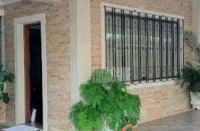 Sobrado no tatuapé com 3 dorms sendo 1 suíte, 2 vagas, 240m²