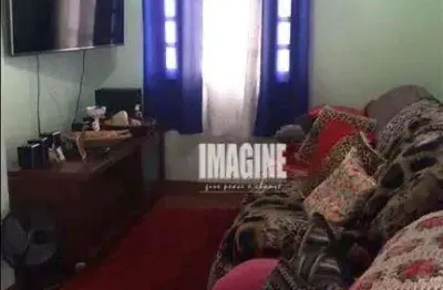 Casa térrea na vila prudente com 3 dorms sendo 2 suítes, 4 vagas, 190m²