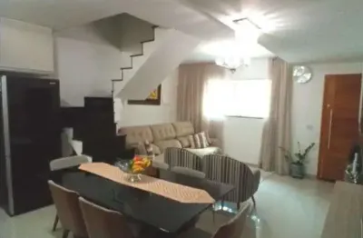 Sobrado na penha com 3 dormitórios sendo 1 suíte, 2 vagas, 100m²