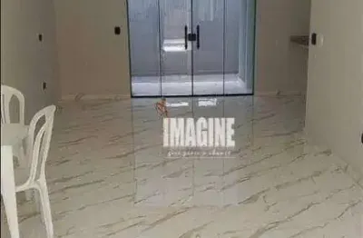 Sobrado no tatuapé com 3 dormsitórios sendo 1 suíte, 2 vagas, 190m²