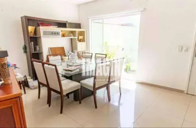 Sobrado na mooca com 4 dormitórios sendo 3 suítes, 2 vagas, 217m²