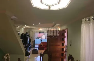 Sobrado no aricanduva com 2 dorms sendo 1 suíte, 3 vagas, 150m²