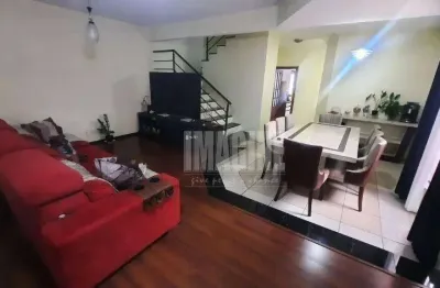 Sobrado no tatuapé com 3 dormitórios sendo 3 suítes, espaço gourmet, 4 vagas, 241 m²