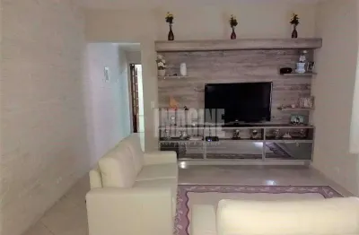 Sobrado na cidade líder com 4 dorms sendo 1 suíte, 2 vagas, 410m²