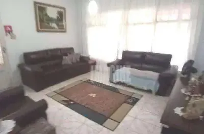 Casa no carrão com 3 dormitórios sendo 1 suíte, 3 vagas, 160m²