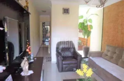 Sobrado na cidade líder com 3 dorms sendo 1 suíte, 6 vagas, 125m²