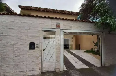 Sobrado na cidade líder com 4 dormitórios sendo 2 suítes, 5 vagas, 227m²