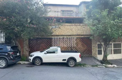 Sobrado na cidade líder com 3 dormitórios sendo 1 suíte, 3 vagas, 280m²