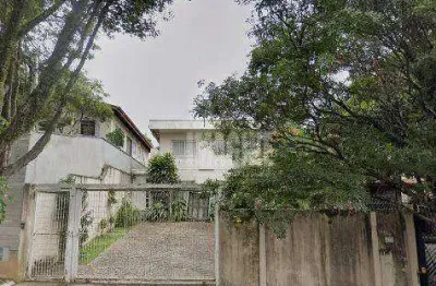 Sobrado em campo belo com 4 dormitórios sendo 1 suíte, 6 vagas, 280m²