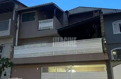 Sobrado na penha com 2 dormitórios sendo 1 suíte, 2 vagas, 80m²