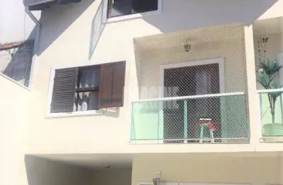 Sobrado em condomínio na penha com 3 dorms sendo 1 suíte, 2 vagas, 154m²