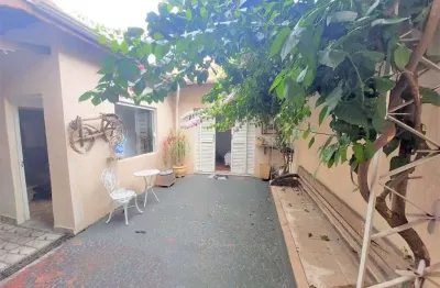 Casa com 5 quartos à venda na Rua Américo Vespucci, Vila Prudente, São Paulo