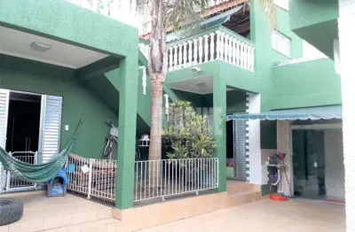 Casa na vila prudente com 3 dorms sendo 1 suíte, 10 vagas, 220m²