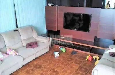 Sobrado na vila prudente com 4 dorms sendo 1 suíte, 3 vagas, 740m²