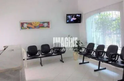 Casa comercial no tatuapé com 16 dorms sendo 12 suítes, 8 vagas, 400m²