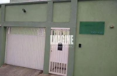 Sobrado  em condomínio na vila matilde com  2 dorms, 1 vaga, 47m²