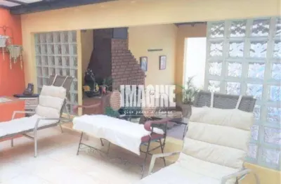 Sobrado na mooca com 3 dorms sendo 1 suíte, 3 vagas, 286m²