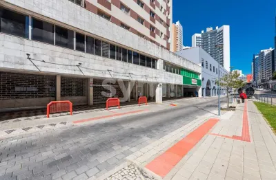 Ponto comercial à venda na Praça do Japão, 183, Batel, Curitiba por R$ 2.375.000