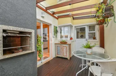 Casa em condomínio fechado com 3 quartos à venda na rua victório viezzer, 471, vista alegre, curitiba por r$ 1.170.000
