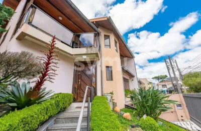 Casa com 4 quartos à venda na rua madre maria dos anjos, 1559, água verde, curitiba por r$ 1.900.000